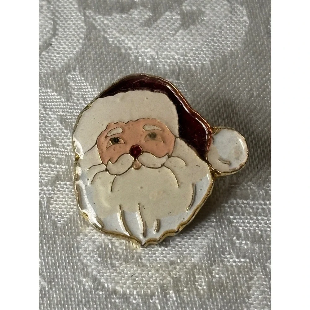 Santa Claus Enamel Pin Christmas Holiday Gold Tone St Nick Brooch vtg Nostalgic